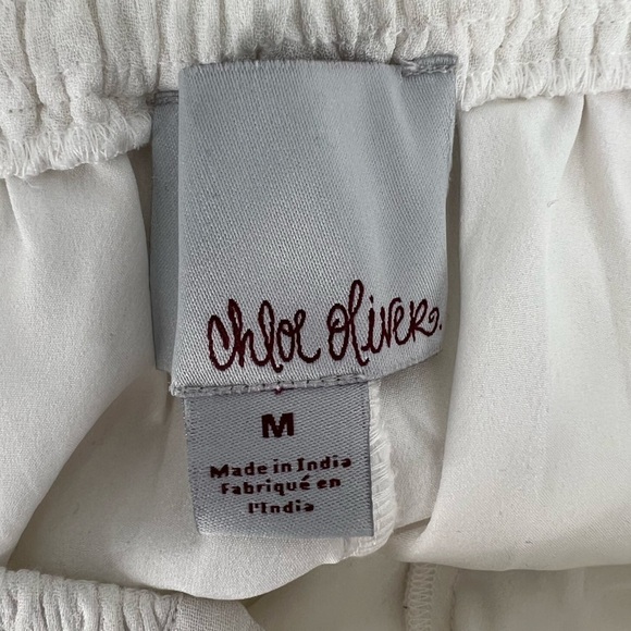 Chloe Oliver White Gold Flowy Paper Bag Shorts Size Medium Women’s - Picture 2 of 6